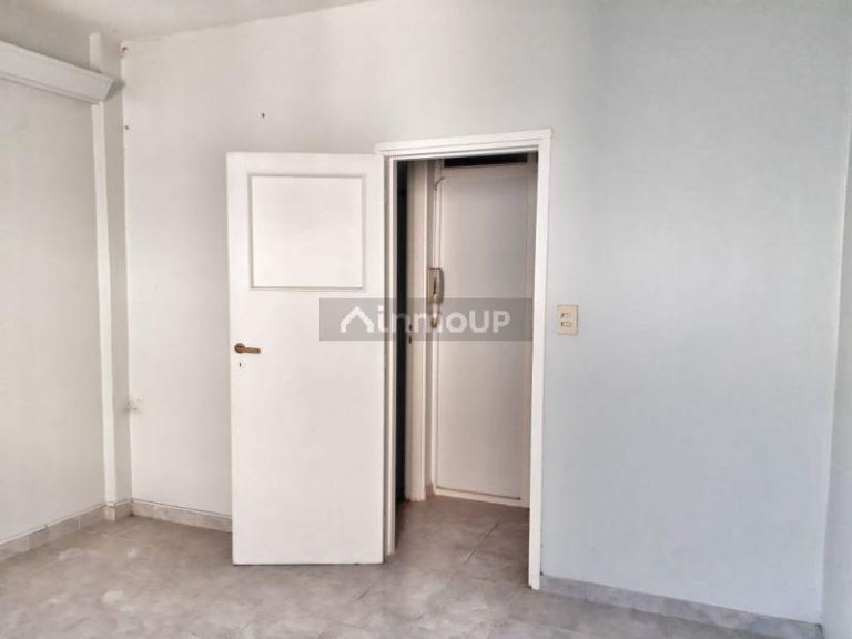 Departamento en Venta en Monserrat, Capital Federal