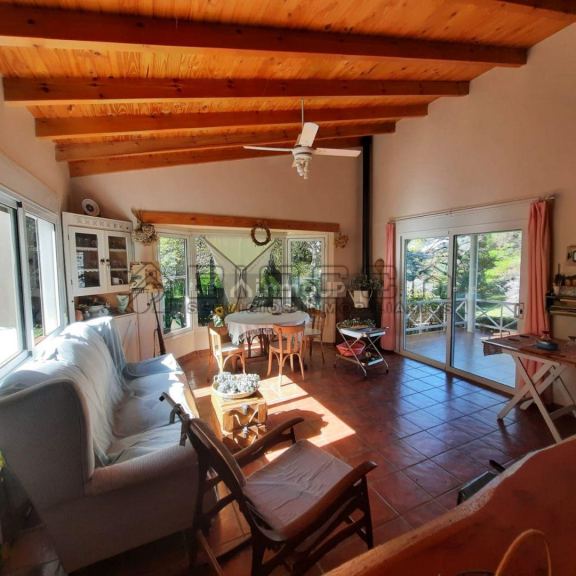 Casa en Venta en Tornquist, Buenos Aires Interior