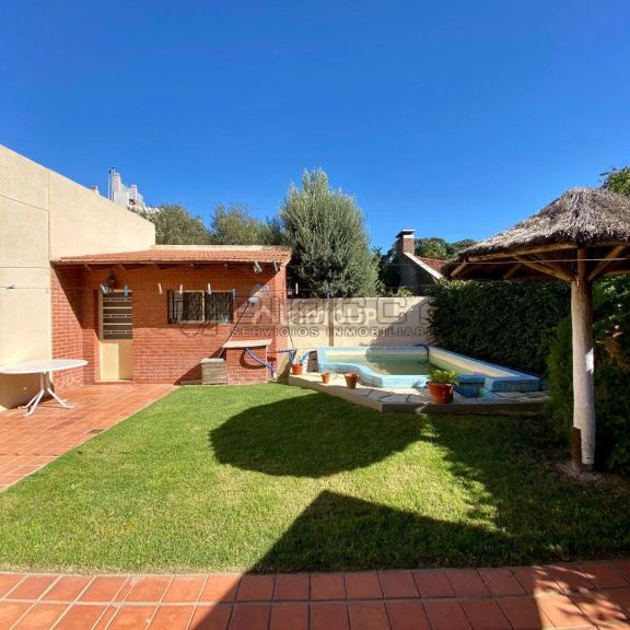 Casa en Venta en Bahia Blanca, Buenos Aires Interior