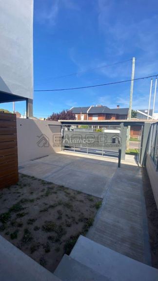 Casa en Venta en Bahia Blanca, Buenos Aires Interior