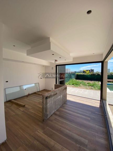 Casa en Venta en Bahia Blanca, Buenos Aires Interior