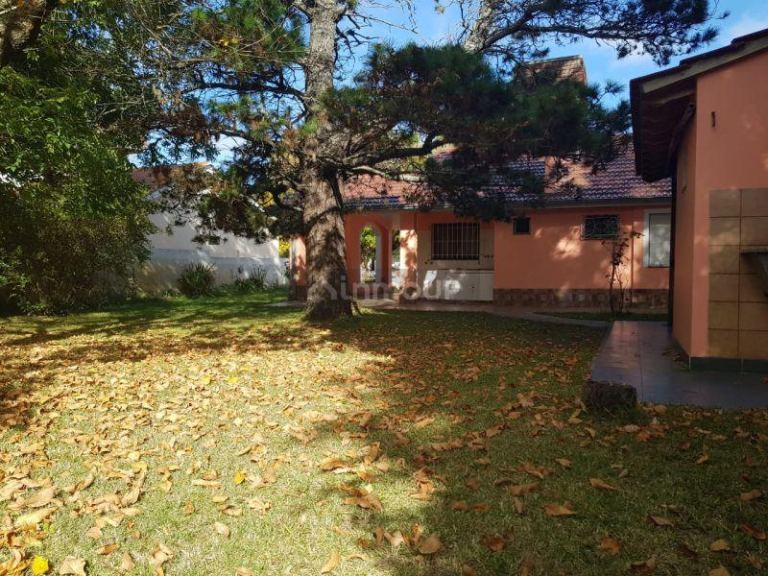 Casa en Venta en Mar Del Tuyu, Buenos Aires Costa Atlantica