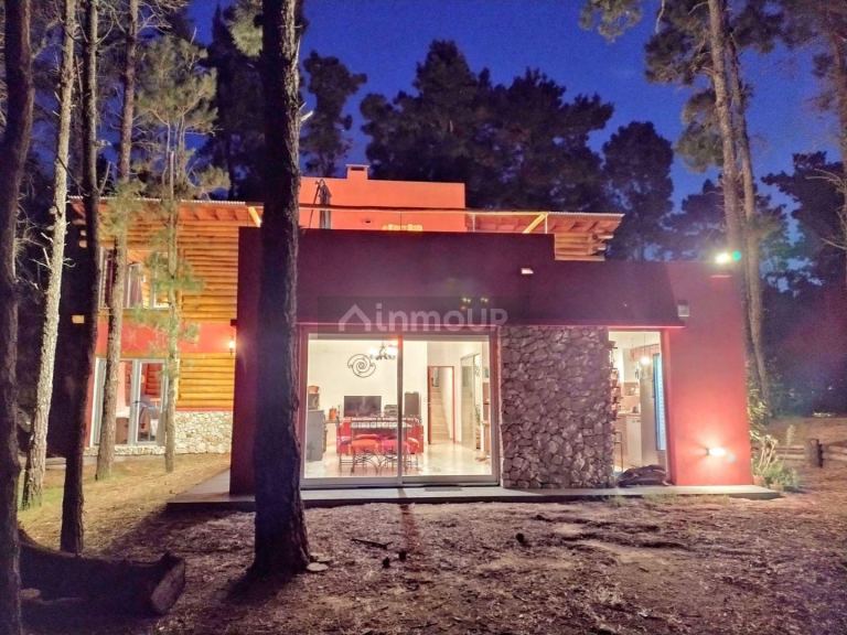 Casa en Venta en Pinamar, Buenos Aires Costa Atlantica