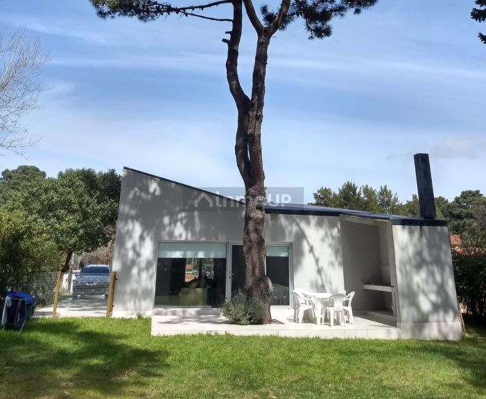 Casa en Venta en Pinamar, Buenos Aires Costa Atlantica