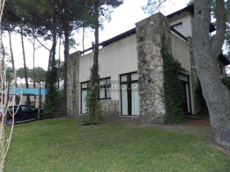 Casa en Venta en Pinamar, Buenos Aires Costa Atlantica