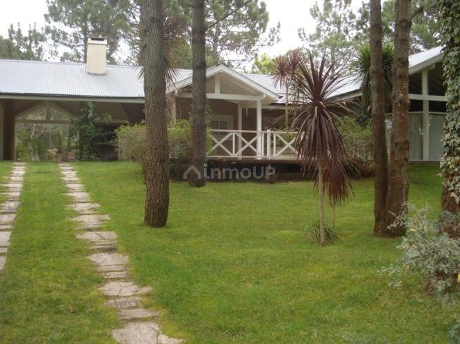 Casa en Alquiler Temporario en Pinamar, Buenos Aires Costa Atlantica