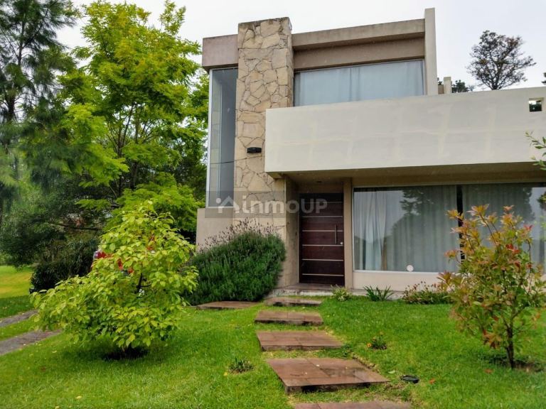 Casa en Alquiler Temporario en Pinamar, Buenos Aires Costa Atlantica