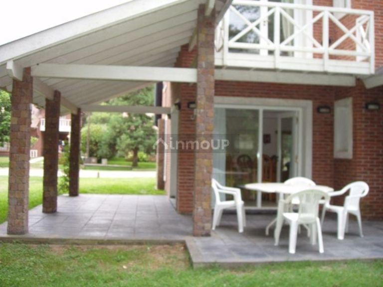 Casa en Alquiler Temporario en Pinamar, Buenos Aires Costa Atlantica