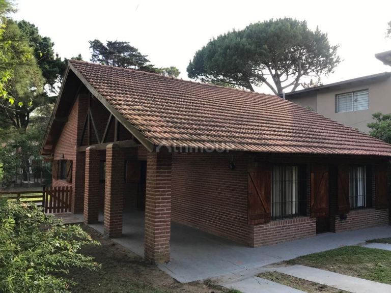 Casa en Alquiler Temporario en Pinamar, Buenos Aires Costa Atlantica