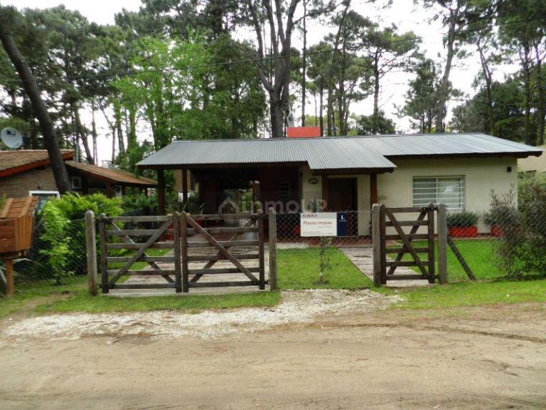 Casa en Alquiler Temporario en Pinamar, Buenos Aires Costa Atlantica