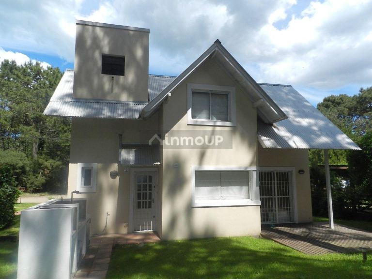 Casa en Alquiler Temporario en Pinamar, Buenos Aires Costa Atlantica