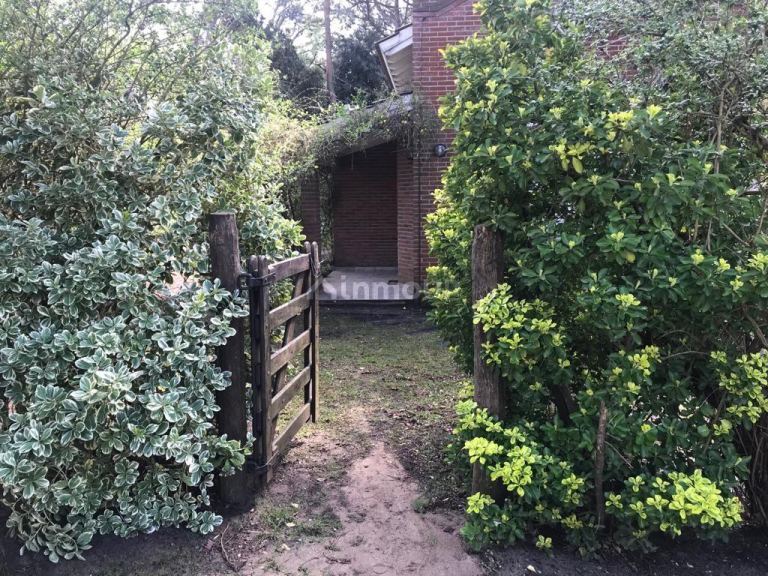 Casa en Venta en Pinamar, Buenos Aires Costa Atlantica