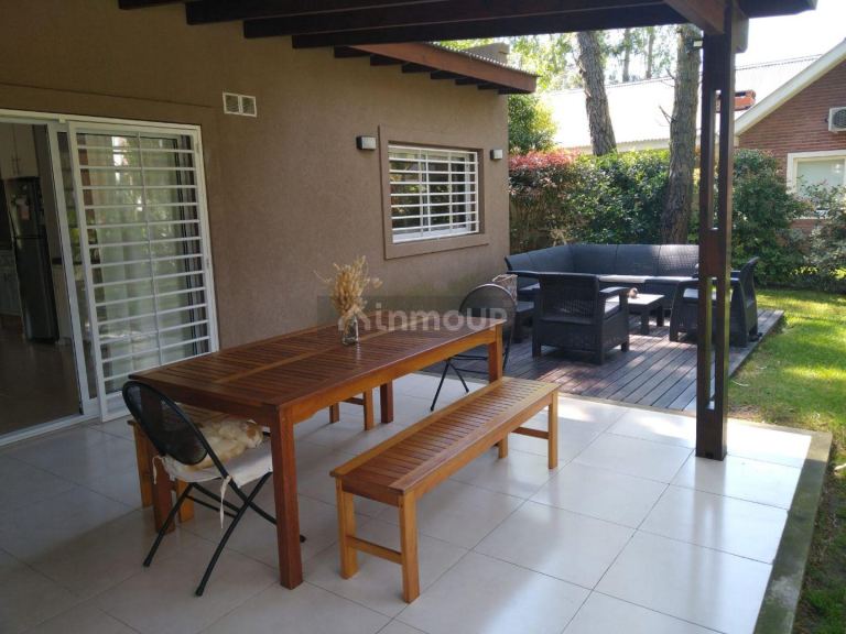 Casa en Alquiler Temporario en Pinamar, Buenos Aires Costa Atlantica