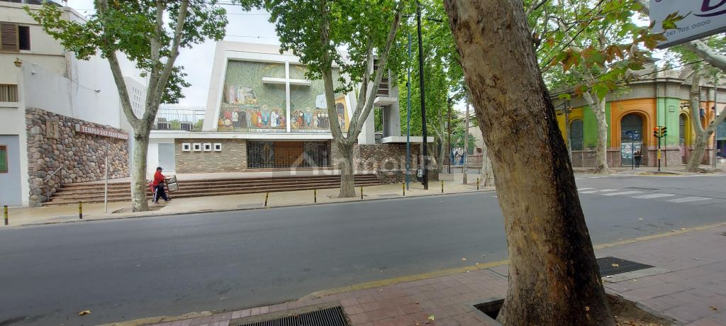 Local Comercial en Alquiler en Capital, Mendoza