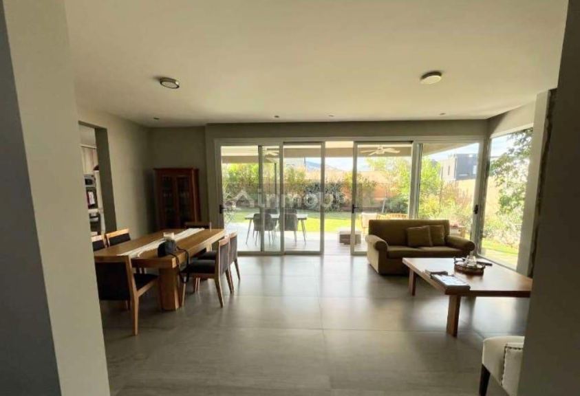 Casa en Venta en Las Heras, Mendoza