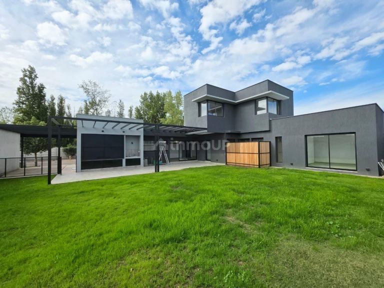Casa en Venta en Maipu, Mendoza
