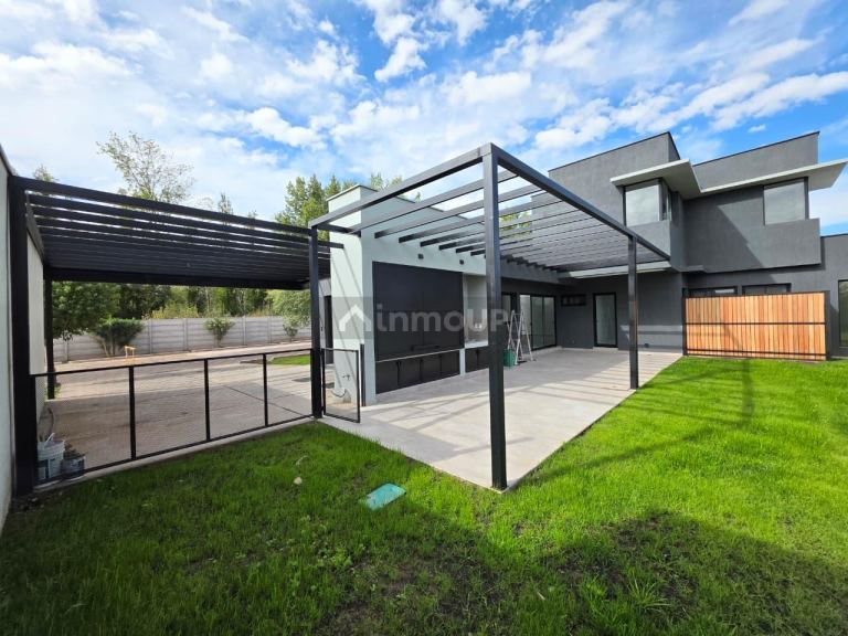 Casa en Venta en Maipu, Mendoza