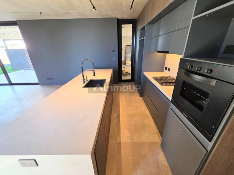 Casa en Venta en Lujan de Cuyo, Mendoza - USD 380.000 | Inmoup - 11