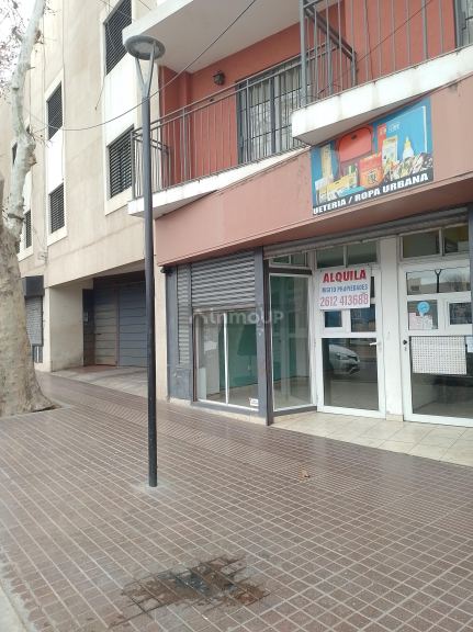 Local Comercial en Alquiler en Godoy Cruz, Mendoza - $ 800.000 | Inmoup - 12
