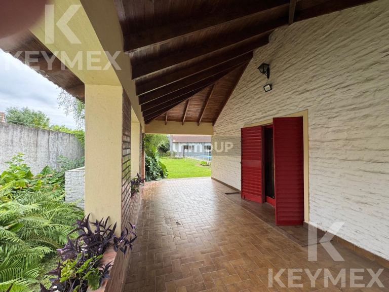 Casa en Venta en Ensenada, G.B.A. Zona Sur
