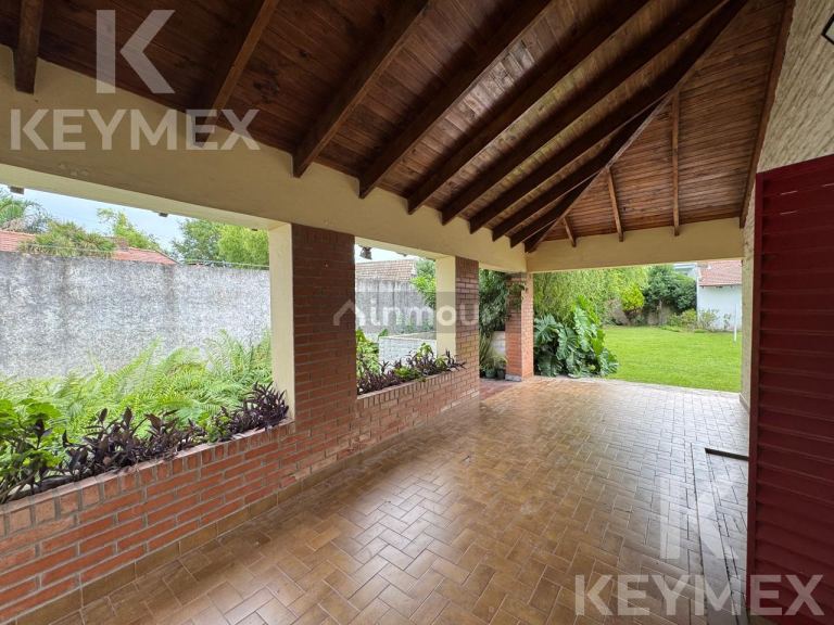 Casa en Venta en Ensenada, G.B.A. Zona Sur