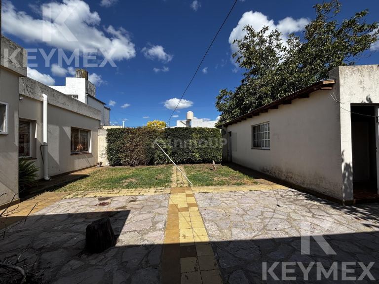 Casa en Venta en Azul, Buenos Aires Interior