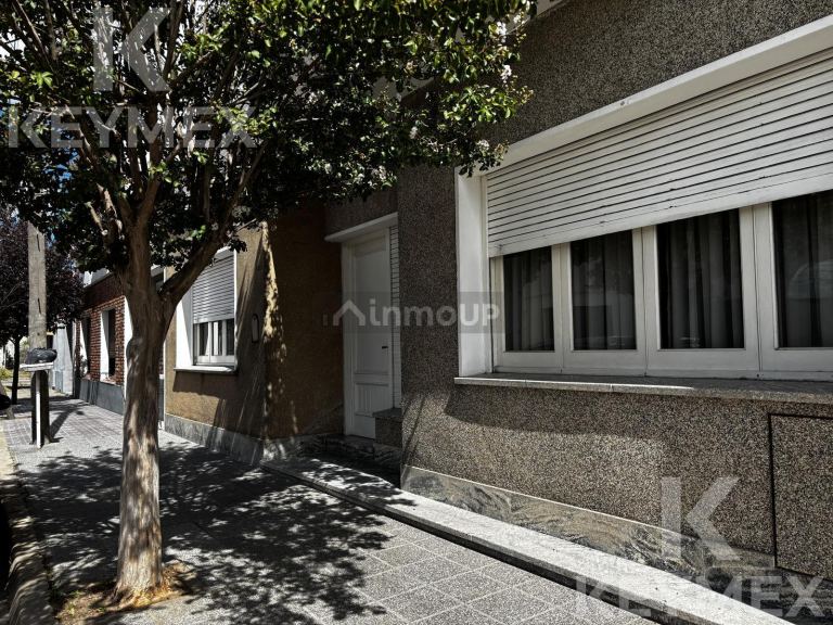 Casa en Venta en Azul, Buenos Aires Interior