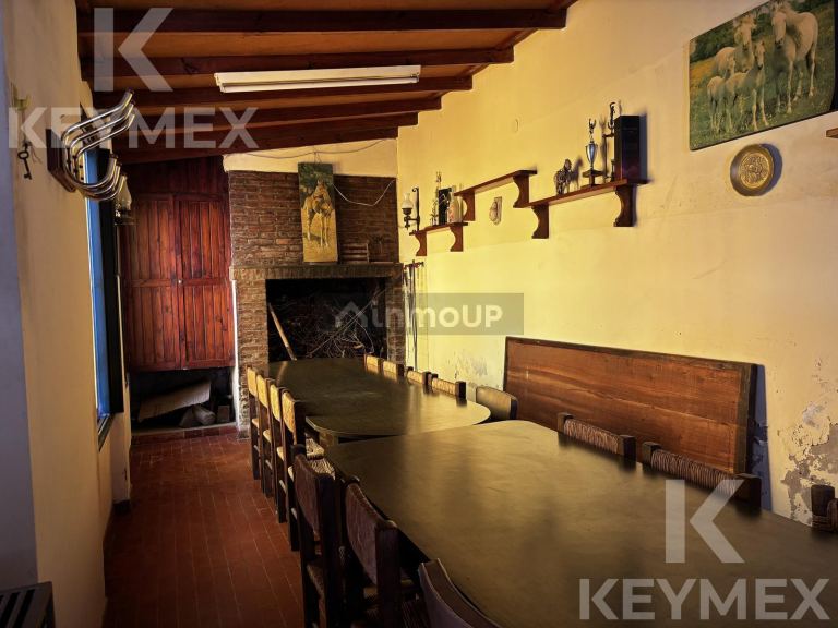 Casa en Venta en Azul, Buenos Aires Interior