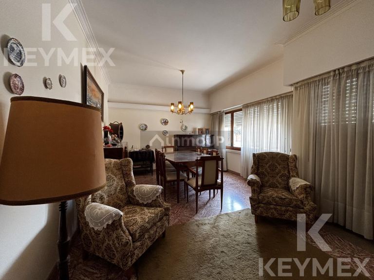 Casa en Venta en Azul, Buenos Aires Interior