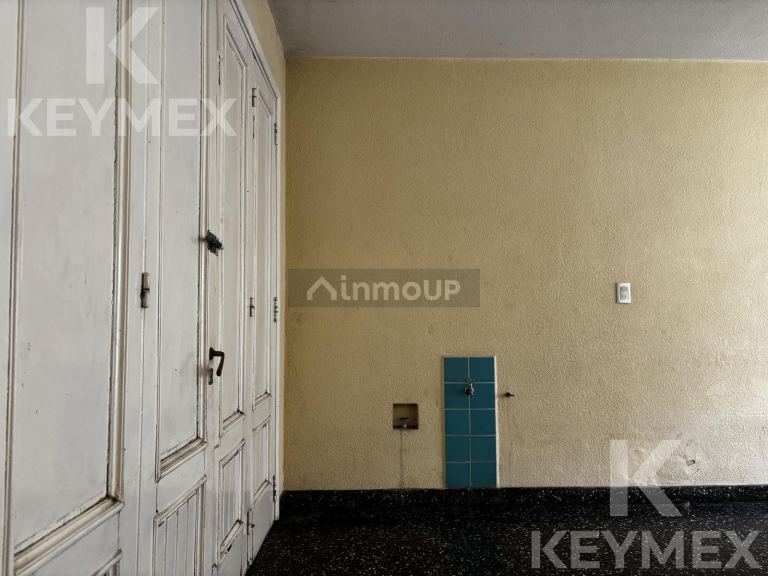 Casa en Venta en Azul, Buenos Aires Interior