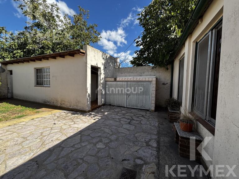Casa en Venta en Azul, Buenos Aires Interior
