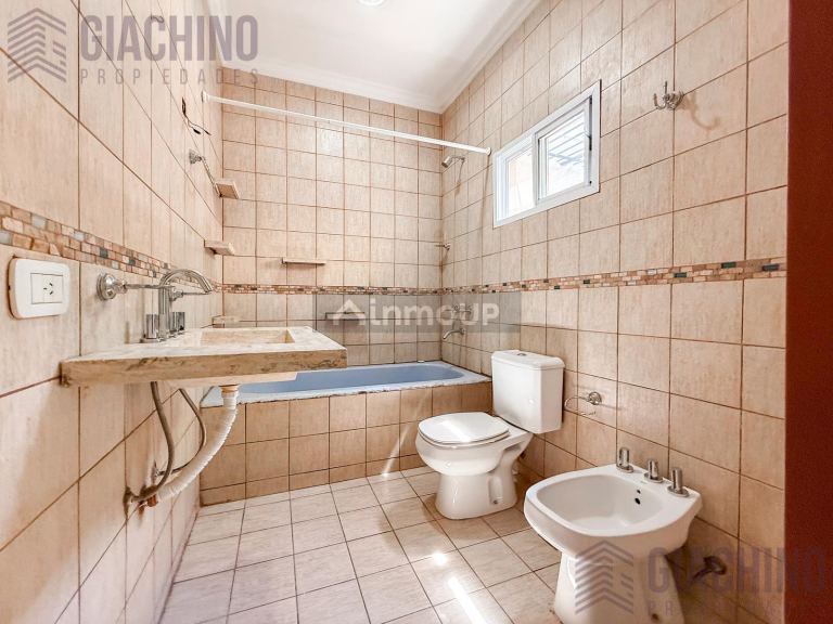 P H en Venta en La Plata, G.B.A. Zona Sur
