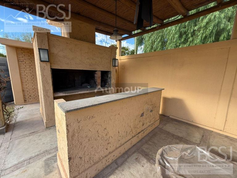 Bodega en Venta en Rivadavia, San Juan