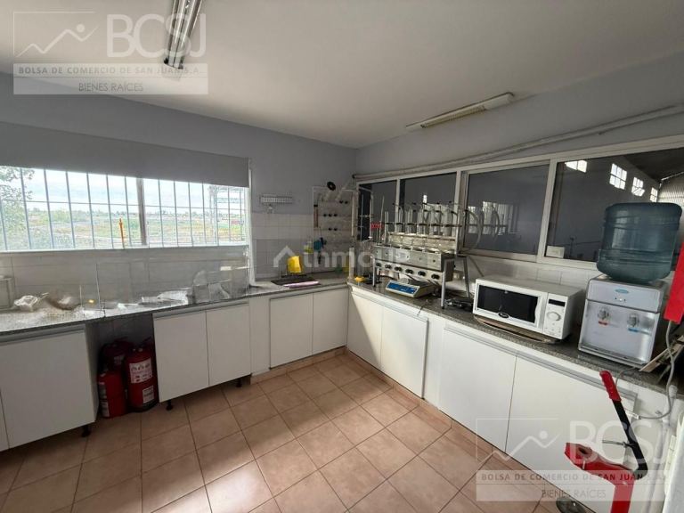 Bodega en Venta en Rivadavia, San Juan