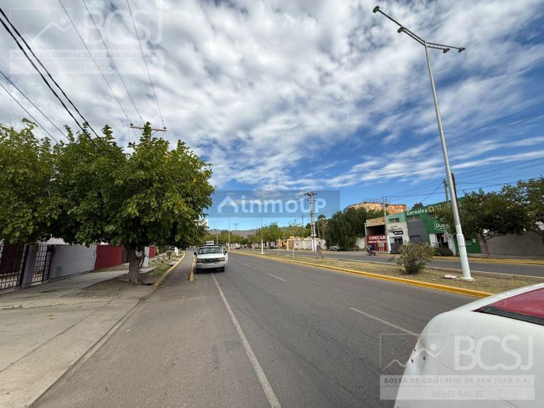Bodega en Venta en Rivadavia, San Juan