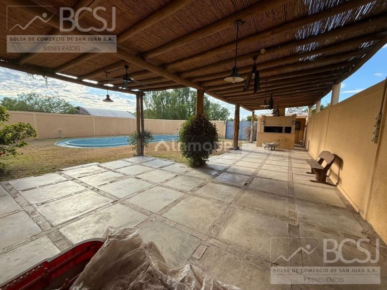 Bodega en Venta en Rivadavia, San Juan