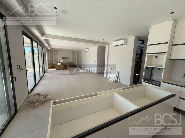 Casa en Alquiler en Rivadavia, San Juan