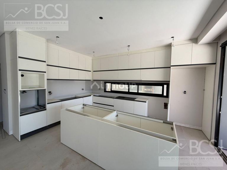 Casa en Alquiler en Rivadavia, San Juan