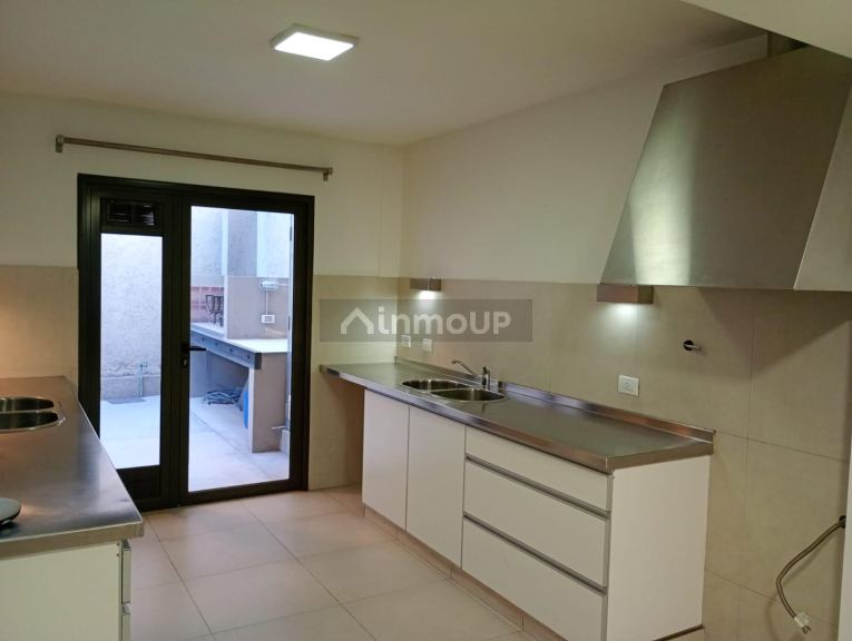 Casa en Alquiler en Capital, Mendoza