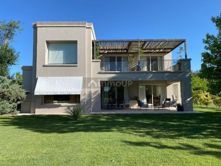 Casa en Venta en Maipu, Mendoza