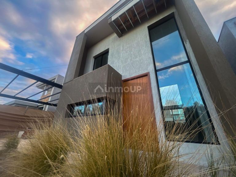Casa en Venta en Maipu, Mendoza