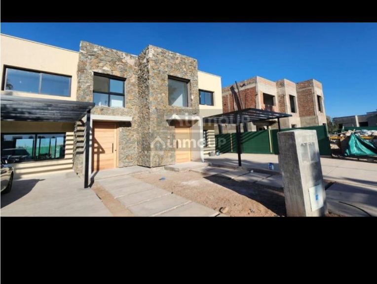 Duplex en Venta en Maipu, Mendoza