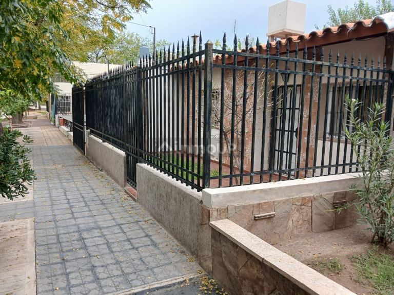 Casa en Venta en Guaymallen, Mendoza