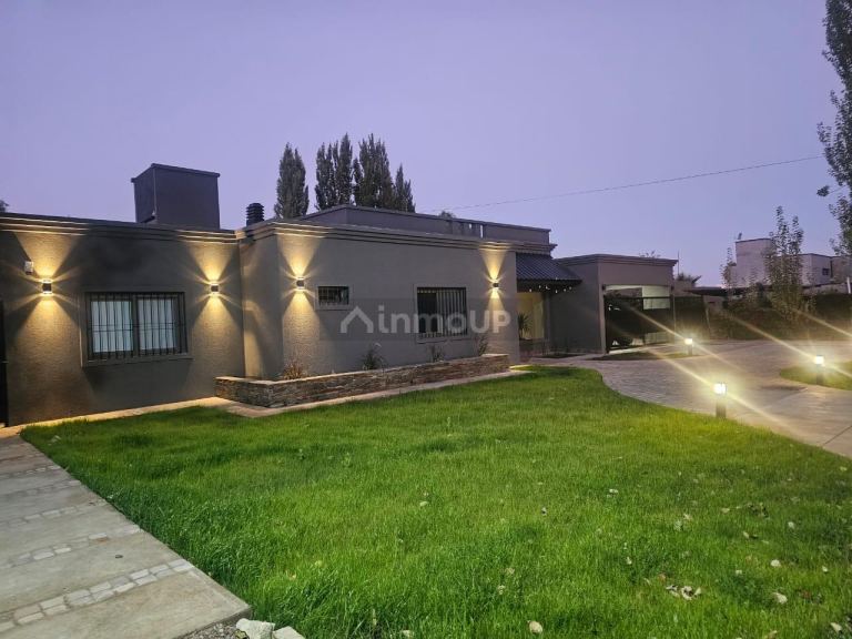 Casa en Venta en Maipu, Mendoza