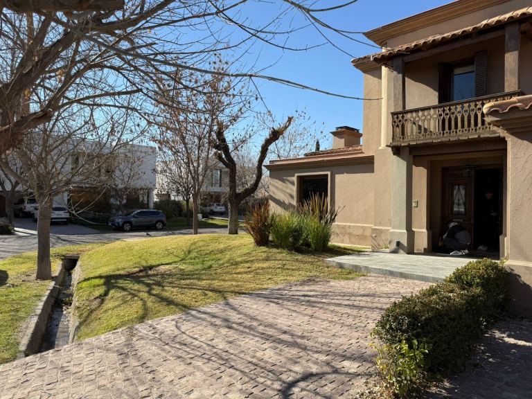 Casa en Venta en Lujan de Cuyo, Mendoza