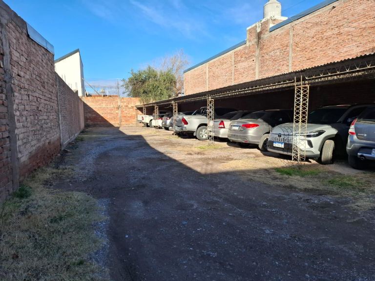 Playa de Estacionamiento en Venta en San Rafael, Mendoza