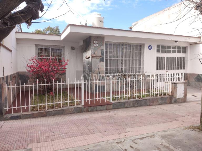 Chalet en Venta en Las Heras, Mendoza