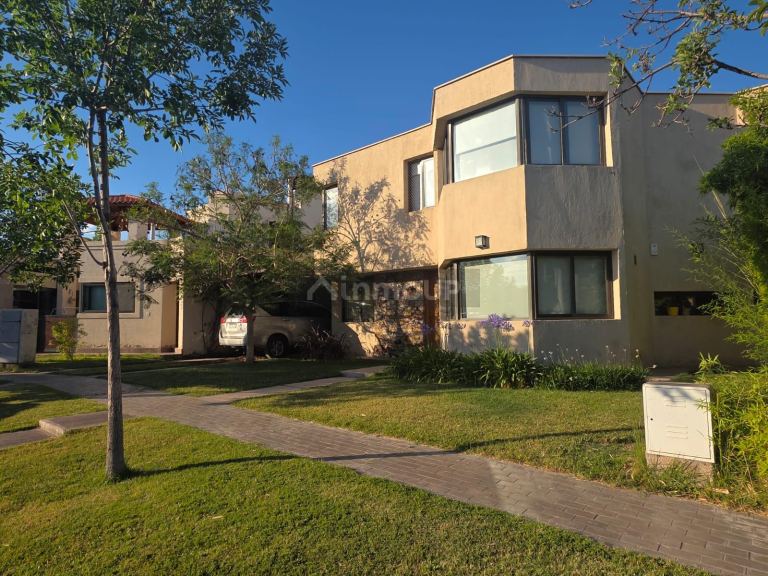 Casa en Venta en Maipu, Mendoza