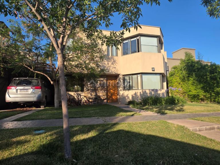 Casa en Venta en Maipu, Mendoza