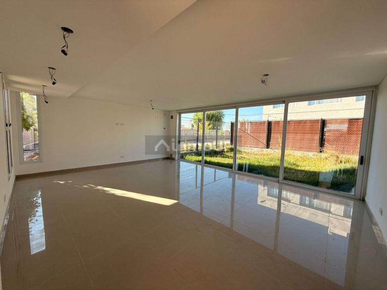 Casa en Alquiler en Las Heras, Mendoza